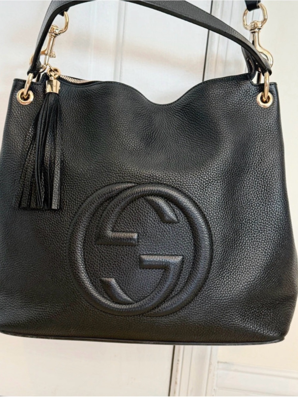 Gucci Black Soho Leather Shoulder Bag with Tassel - Picture 2 of 16